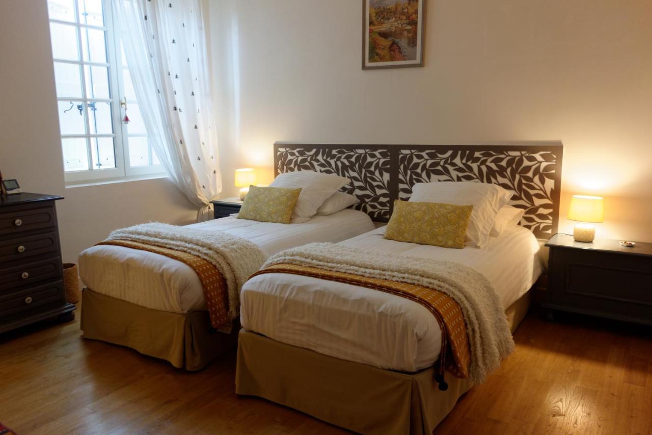 Bed and Breakfast Bois de Cadène à Saint-Pierre-de-Buzet Extérieur photo